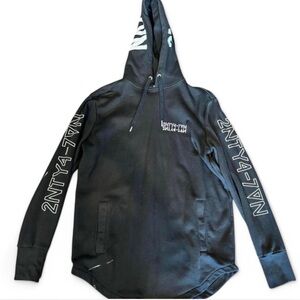 men’s black hoodie